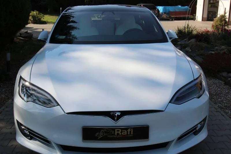 Detailing i czyszczenie samochodu Tesla
